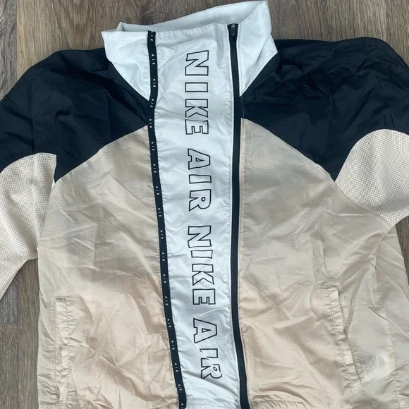 Nike Air Windbreaker Jacket Women’s Medium Full Zip Lightweight - Picture 2 of 6
